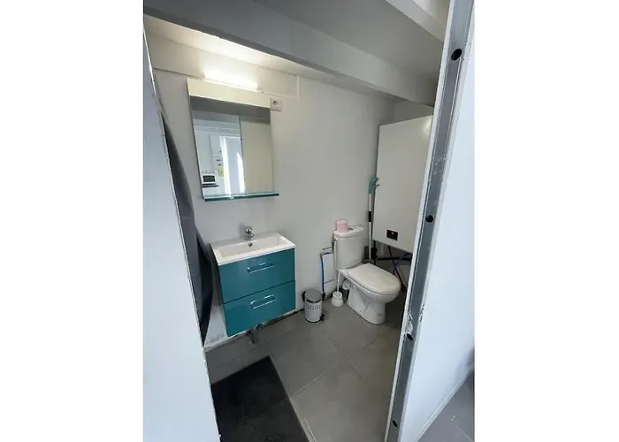 Independant Hyper Centre *